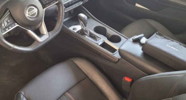 Nissan Altima SR 2020 full option USA imported