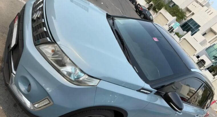 Suzuki Vitara 2019 full option Gcc for sale