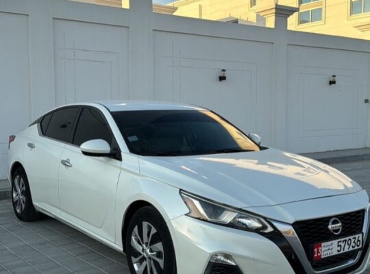 Nissan Altima base option 2020 Gcc for sale