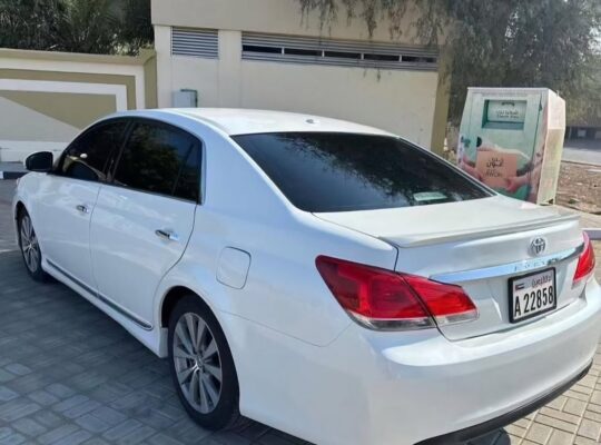 Toyota Avalon limited 2011 Gcc for sale