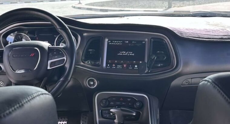 Dodge Challenger wide body 6.4L 2020 full option
