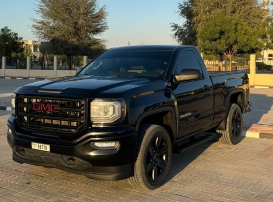 Gmc sierra SLE coupe 2016 Gcc 6.2L for sale