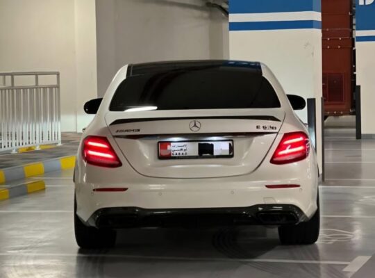 Mercedes E63s 2018 Gcc fully loaded