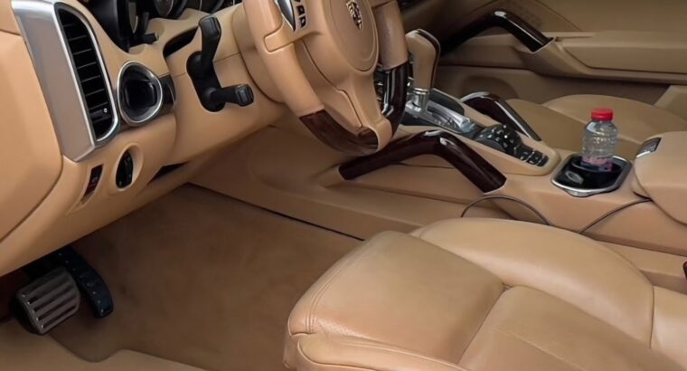 Porsche Cayenne S 2013 Gcc for sale