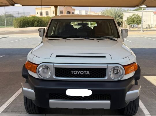 Toyota Fj Cruiser GXR 2022 full option Gcc for sal