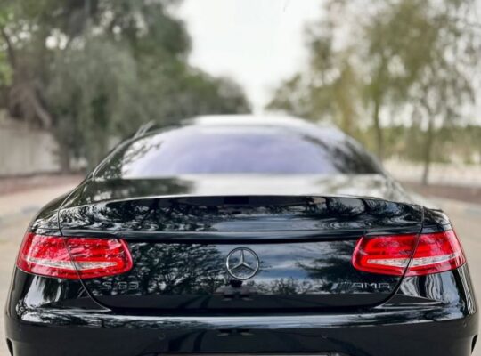 Mercedes S500 coupe 2015 in good condition