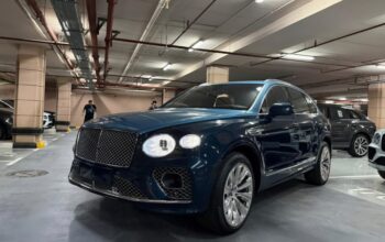 Bentley Bentayga Azure 2023 Gcc fully loaded