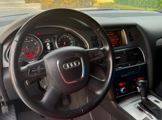 Audi Q7 Quattro 2010 Special Order Gcc