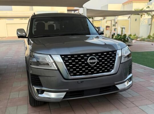 Nissan Patrol platinum 2022 full option Gcc