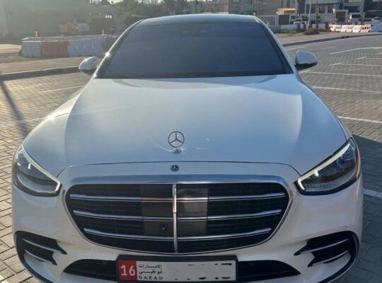 Mercedes S580 full option 4matic Gcc 2022