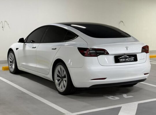 Tesla Long Range 2023 Gcc full option for sale