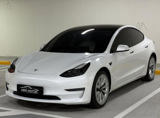 Tesla Long Range 2023 Gcc full option for sale