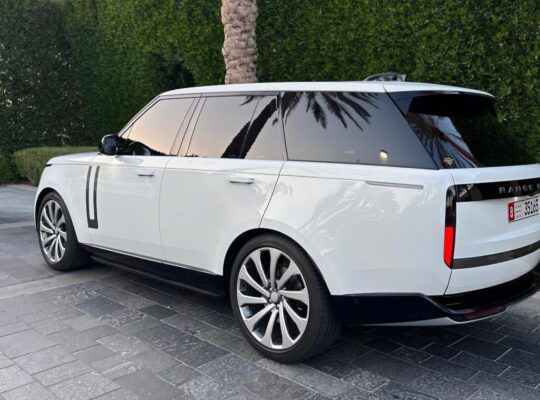 Range Rover Vouge 2023 Gcc full option HSE for sal