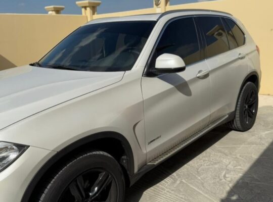 BMW X5 35i Gcc 2014 in good condition