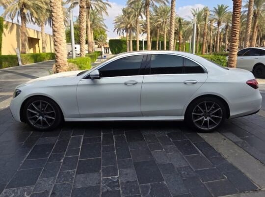 Mercedes E300 Full option 2021 Gcc for sale