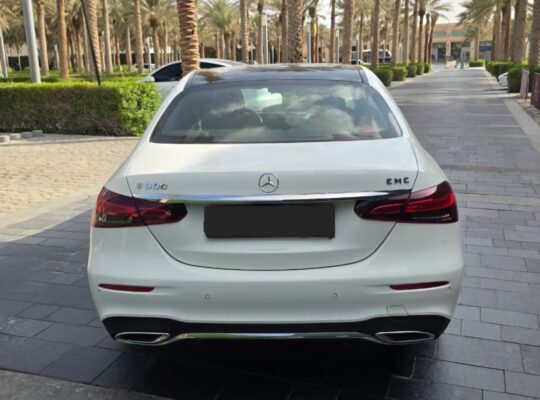 Mercedes E300 Full option 2021 Gcc for sale