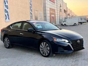 Nissan Altima SL 2023 full option USA imported