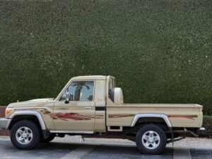 Land cruiser pick up 2023 full option Gcc