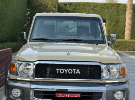 Land cruiser pick up 2023 full option Gcc