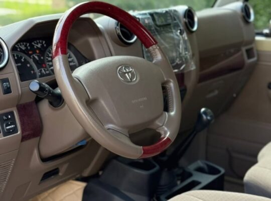 Land cruiser pick up 2023 full option Gcc