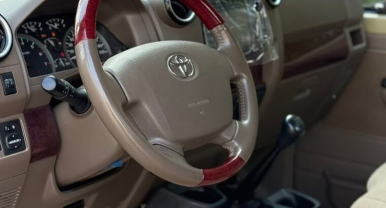 Land cruiser pick up 2023 full option Gcc