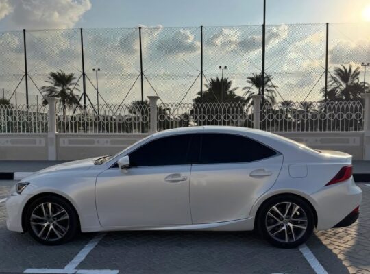 Lexus IS300 full option 2020 Gcc for sale