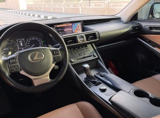 Lexus IS300 full option 2020 Gcc for sale