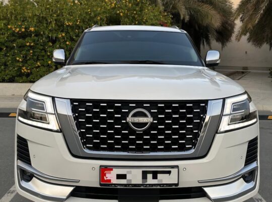 Nissan Patrol platinum 2022 full option Gcc