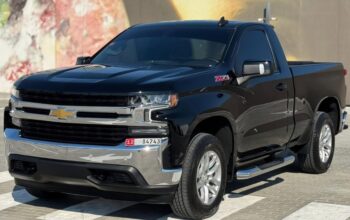 Chevrolet Silverado z71 base option 2022 Gcc