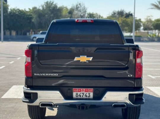 Chevrolet Silverado z71 base option 2022 Gcc