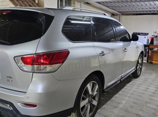 Nissan Pathfinder 2015 in good condition