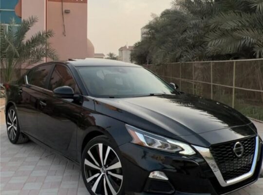 Nissan Altima SR 2021 USA imported for sale