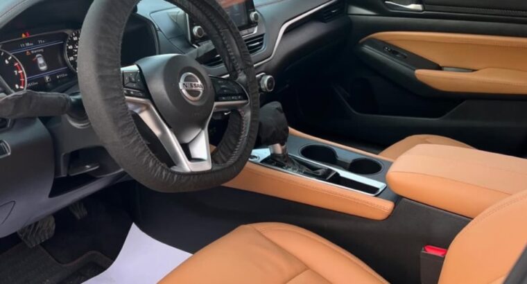Nissan Altima SR 2021 USA imported for sale