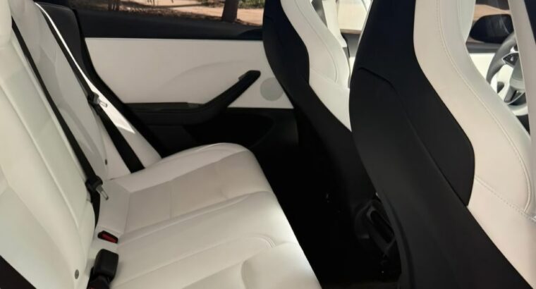 Tesla model 3 Performance 2024 Gcc for sale