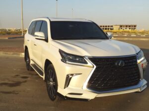 Lexus LX570 full option 2020 signature Gcc for sal