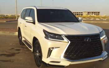 Lexus LX570 full option 2020 signature Gcc for sal