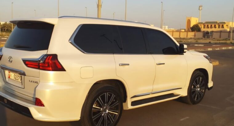 Lexus LX570 full option 2020 signature Gcc for sal