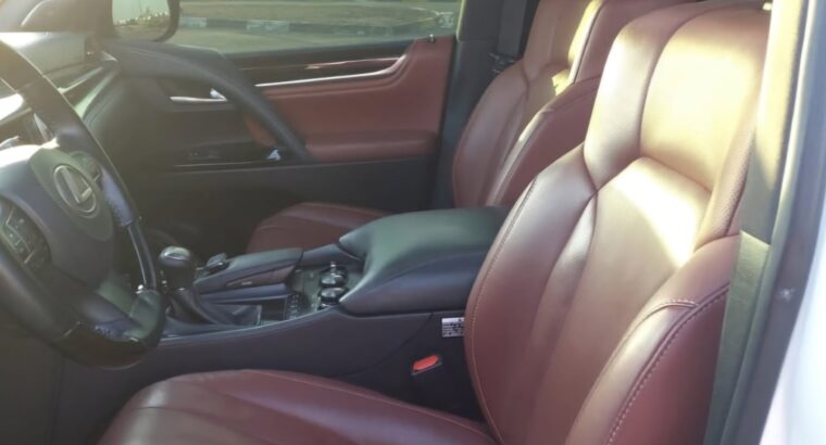 Lexus LX570 full option 2020 signature Gcc for sal