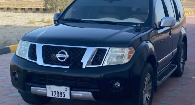 Nissan Pathfinder LE 2012 Full option