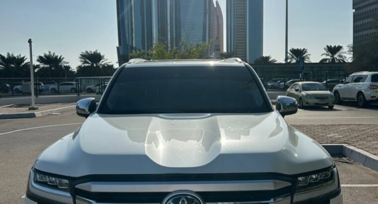 Toyota Land cruiser VXR 2022 Gcc full option