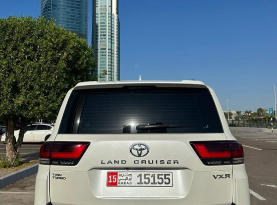 Toyota Land cruiser VXR 2022 Gcc full option