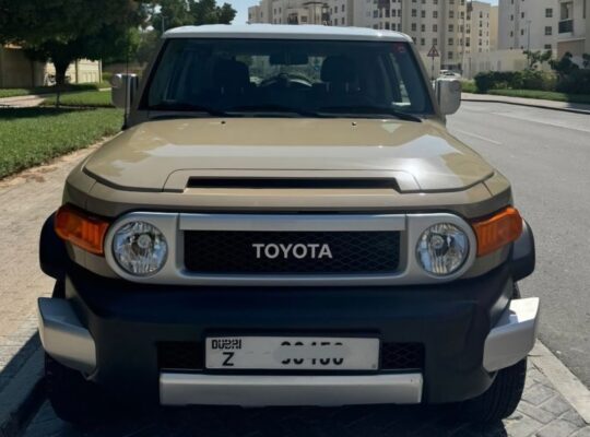 Toyota FJ Cruiser 2023 Gcc full option