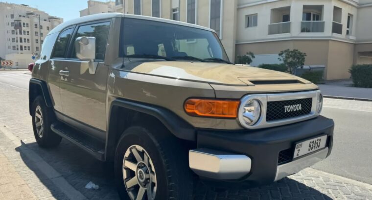 Toyota FJ Cruiser 2023 Gcc full option