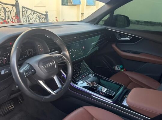 Audi Q7 S line 2020 full option Gcc for sale