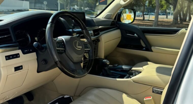 Lexus LX570 2016 Gcc full option for sale
