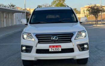 Lexus LX570 sport 2015 Gcc for sale