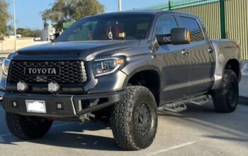 Toyota Tundra sport 5.7L 2017 USA imported