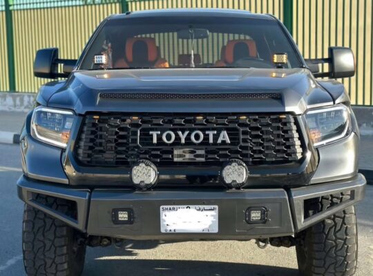 Toyota Tundra sport 5.7L 2017 USA imported