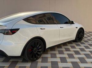 Tesla Model Y Long range 2023 Gcc for sale