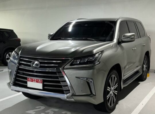 Lexus LX570 full option 2018 Gcc for sale